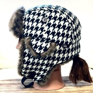 D & Y Black and White Houndstooth and Faux Fur Flapper Hat One Size